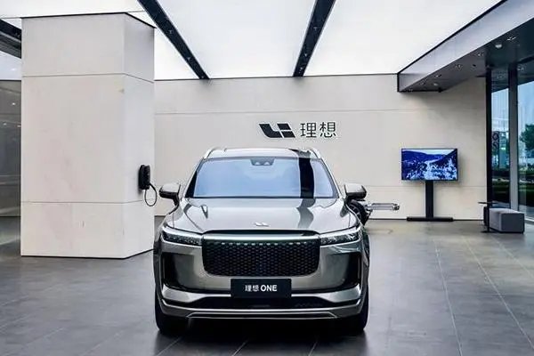 不可思议!理想汽车总裁7天内减持两次理想,理想到底发生了什么?