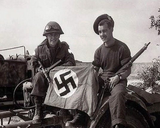 写出名扬中外的近义词