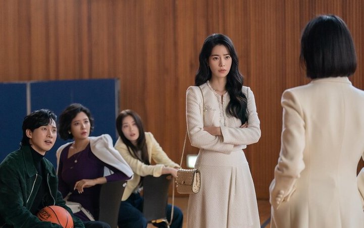 黑暗荣耀第一季简介