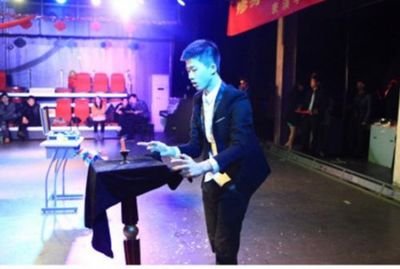 田明鑫有什么恋爱经历？