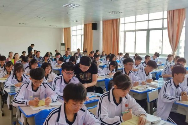 功成不居代表什么生肖