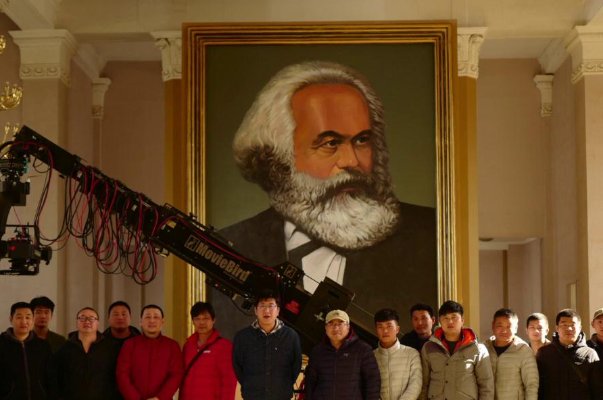 马克思主义政治研究方法是具有什么的研究方法