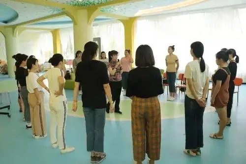 台湾青年女教师投身大陆幼儿师范教育，她为何会有如此举动？