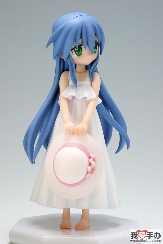 50分  跪求    请问图中   这个人物是谁？出自哪部动漫或者是游戏