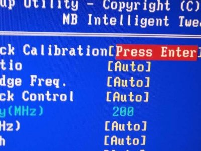 AMD Athlon II X4 640 怎样开核或超频？