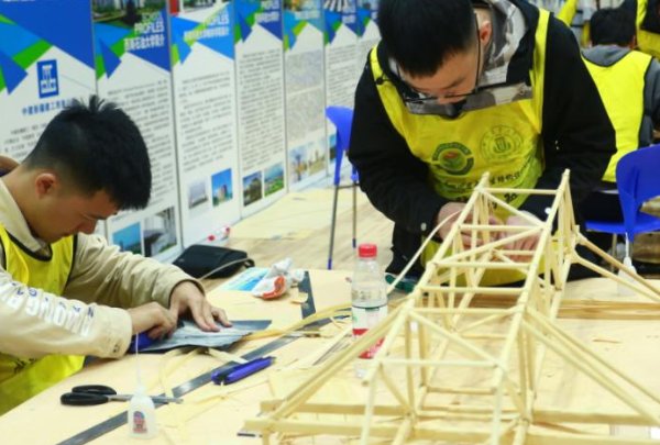 】亲和图一般和 方法配合使用。(3.5分)