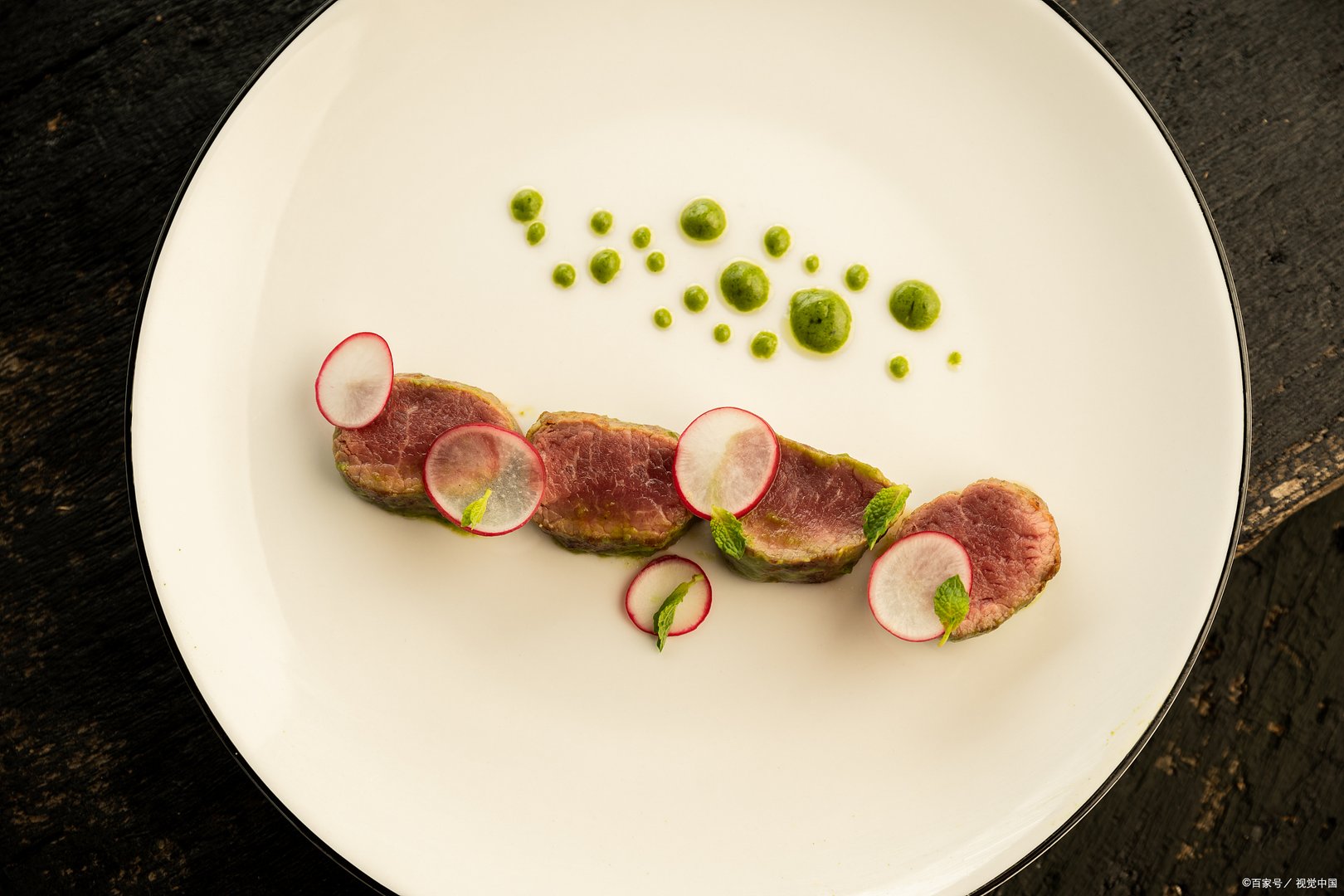 西方人吃的牛排，其实起源于亚洲？为什么我们亚洲人不习惯吃牛排？