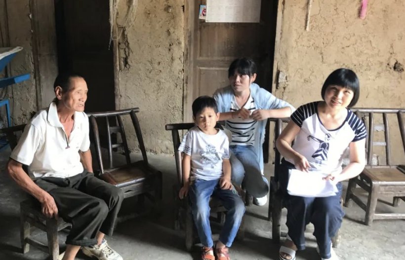 吕梅的父亲叫什么名字