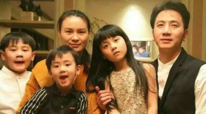 大火烧了将近2个小时,朱小贞被发现的时候,难道没有自救的机会吗?