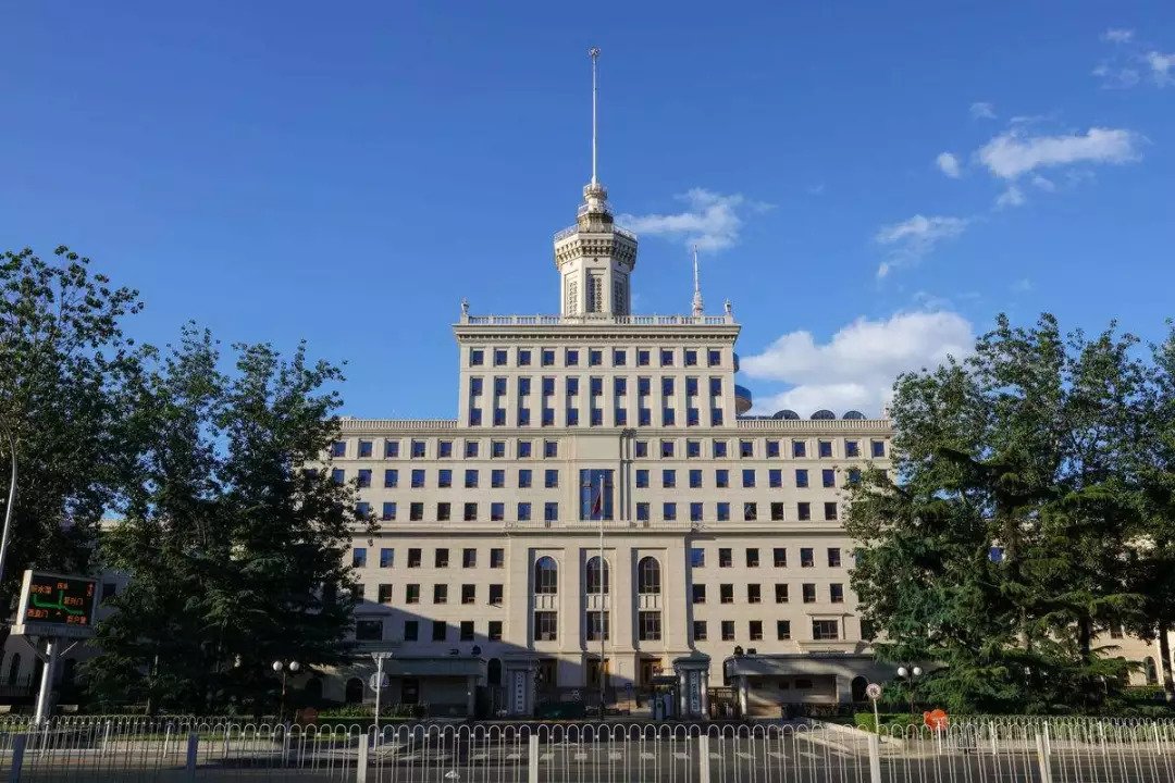 广电总局发文力挺爱国爱港艺人,文中还有哪些信息值得关注?