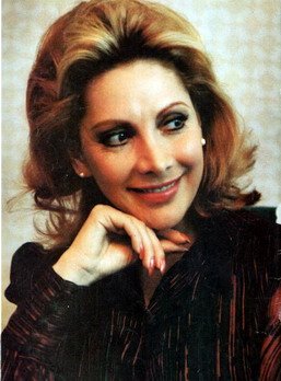 墨西哥电影《叶塞尼亚》女主角叫什么？