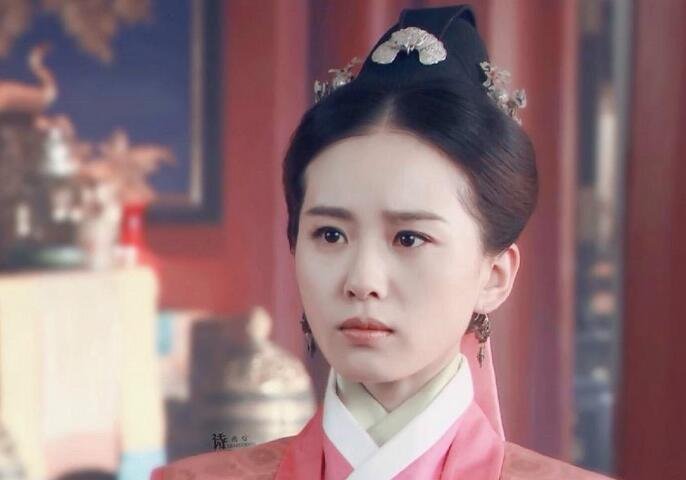 女医明妃传允贤和谁在一起了