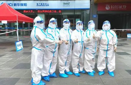 上海急诊实录：病患爆满拆凳子安置，能保障这些患者的就医需求吗？