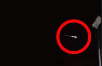 湖南现不明飞行物划破夜空,这一不明飞行物到底是什么?