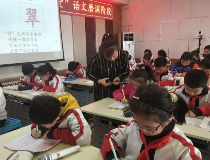 再接再励的意思解释词语