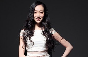 26岁刘岩当年从高台跌落致残，郎坤和她分手后，如今她现状如何？