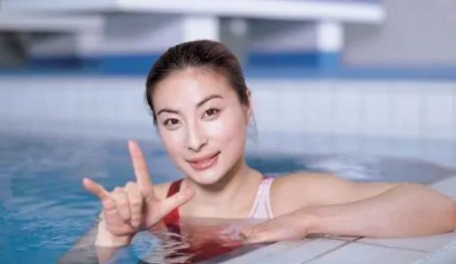 不要拿奚梦瑶和郭晶晶比了，看看嘴毒的港媒咋评价郭晶晶，你怎么看？