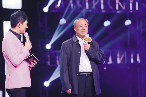 管谟贤的人物经历