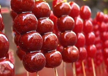 TikTok掀起冰糖葫芦热，中国的美食有多博大精深？