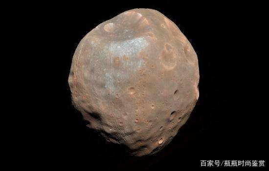 围绕着火星旋转的两颗卫星,都是长什么样子的?