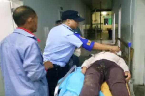 四川老人舍不得开空调患热射病被抢救，如何看待这样舍命不舍财的行为？