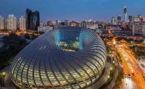 鸟巢首次架起180米巨幕，如何营造沉浸式剧场？