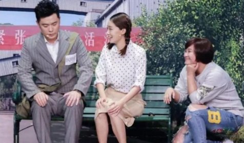 《你好，李焕英》躲雨场景的插曲是什么？