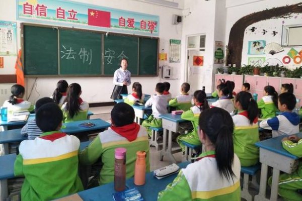 守法奉公是那个生肖