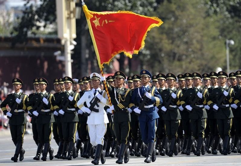 同志们好,首长好。同志们辛苦了,为人民服务。这句话来历?(谁发明的?)