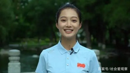 领诵员冯琳为酝酿情感下了多大的功夫