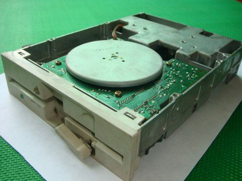 软驱插的是什么啊