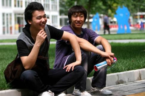 有首歌 “就算大雪飞 就算寒风刺骨吹 你就是那冬天里的一枝白玫瑰”啥歌? 松原市二路上放的