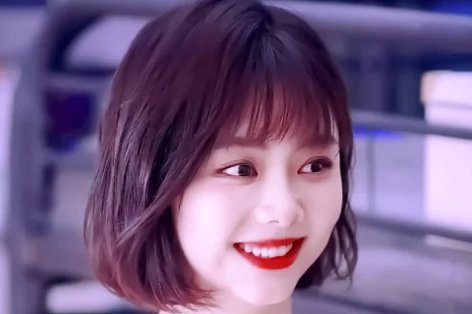 谭松韵的家庭背景