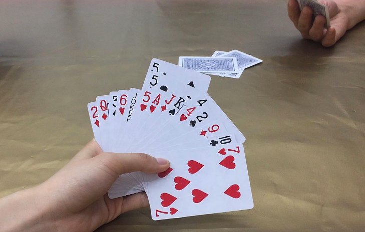 升级扑克牌四人玩法