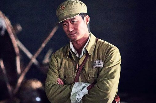 《长津湖》和《我和我的父辈》哪个更值得看?