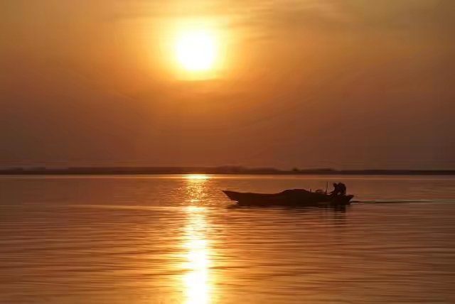 荣成非法捕捞事件相关队长被停职,事情原委是什么?