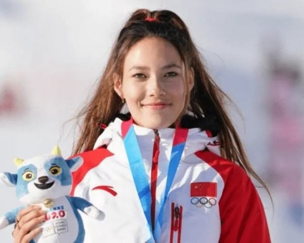 杨硕瑞和谷爱凌是同一教练吗