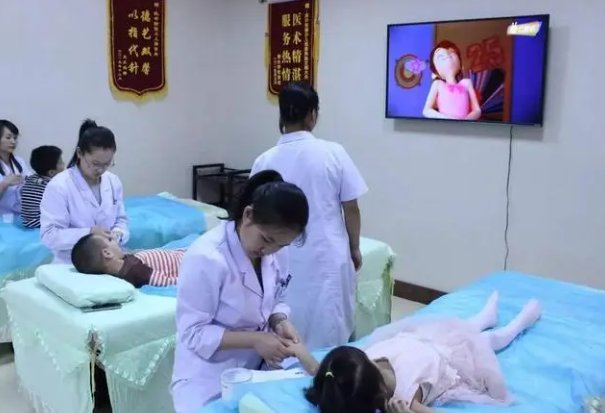 小儿推拿培训班费用