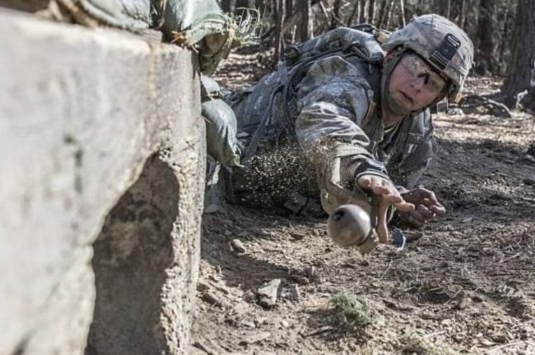 在洞里开火英语是什么