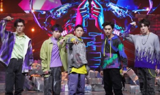 《青春有你3》一公演舞台已上线，哪些舞台让你印象深刻？