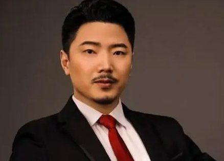 国岳是谁，他有什么产品？