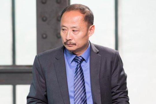 奚美娟的前夫是简介