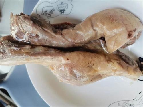 上海居民收到的盐水鸭吃了腹泻,盐水鸭本身是否存在卫生隐患?