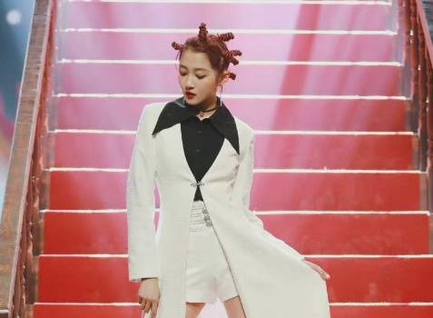 李玟点赞关晓彤版《滴答滴》，关晓彤唱得如何？