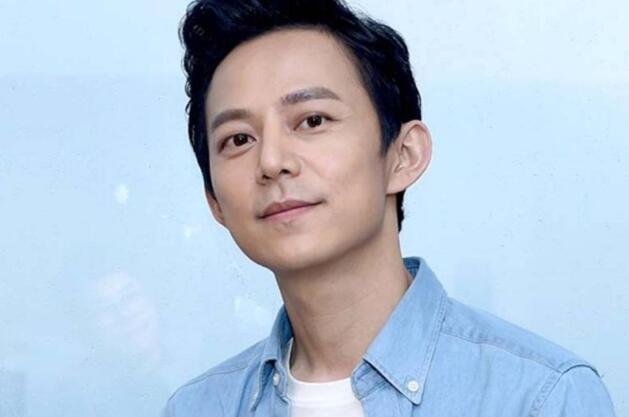 代表建议明星返还金条等贵重应援礼品，明星应接受粉丝贵重应援礼吗？