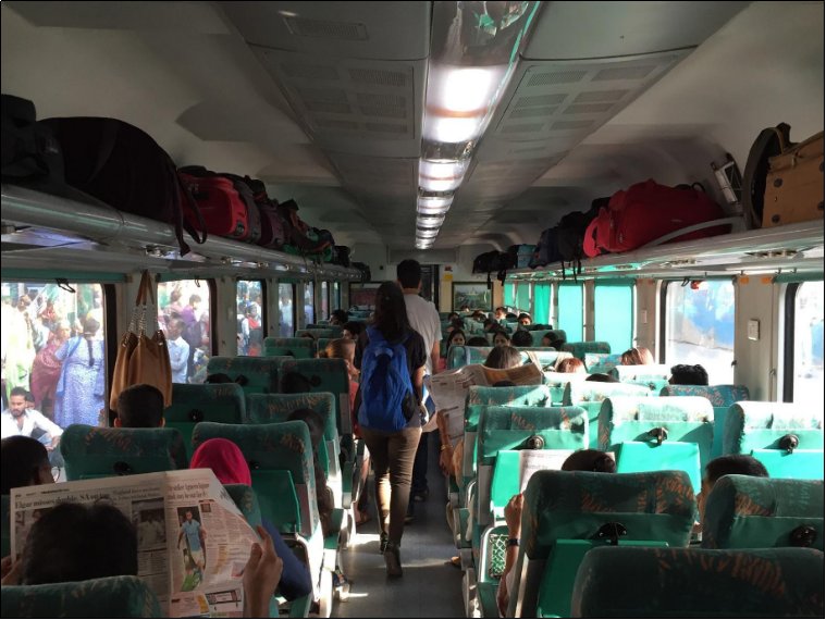 适合发坐火车的朋友圈