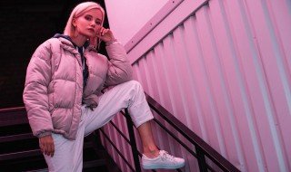 羽绒服油渍怎么去除 羽绒服沾上油渍去除方法