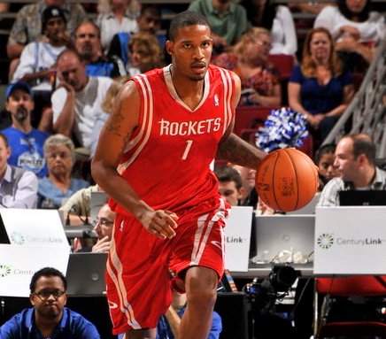 湖人一年合同签下阿里扎和神射手艾灵顿，他们的实力如何？