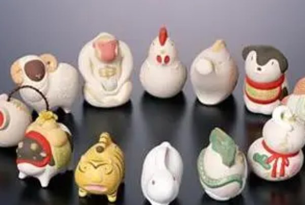 伫侯佳音打一正确生肖