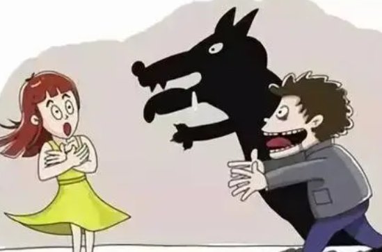 湖北女子醉酒在小区健身器材上昏睡被男子强奸,酒醒后报警警察咋处置的?